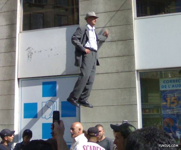 strange_german_street_08